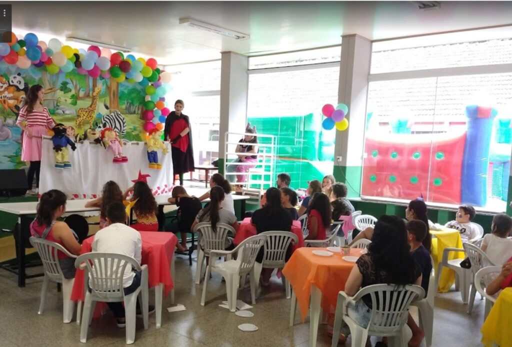 Inspetora de alunos realiza pintura temática para brincadeiras em unidade  escolar - Agência Sorocaba de Notícias
